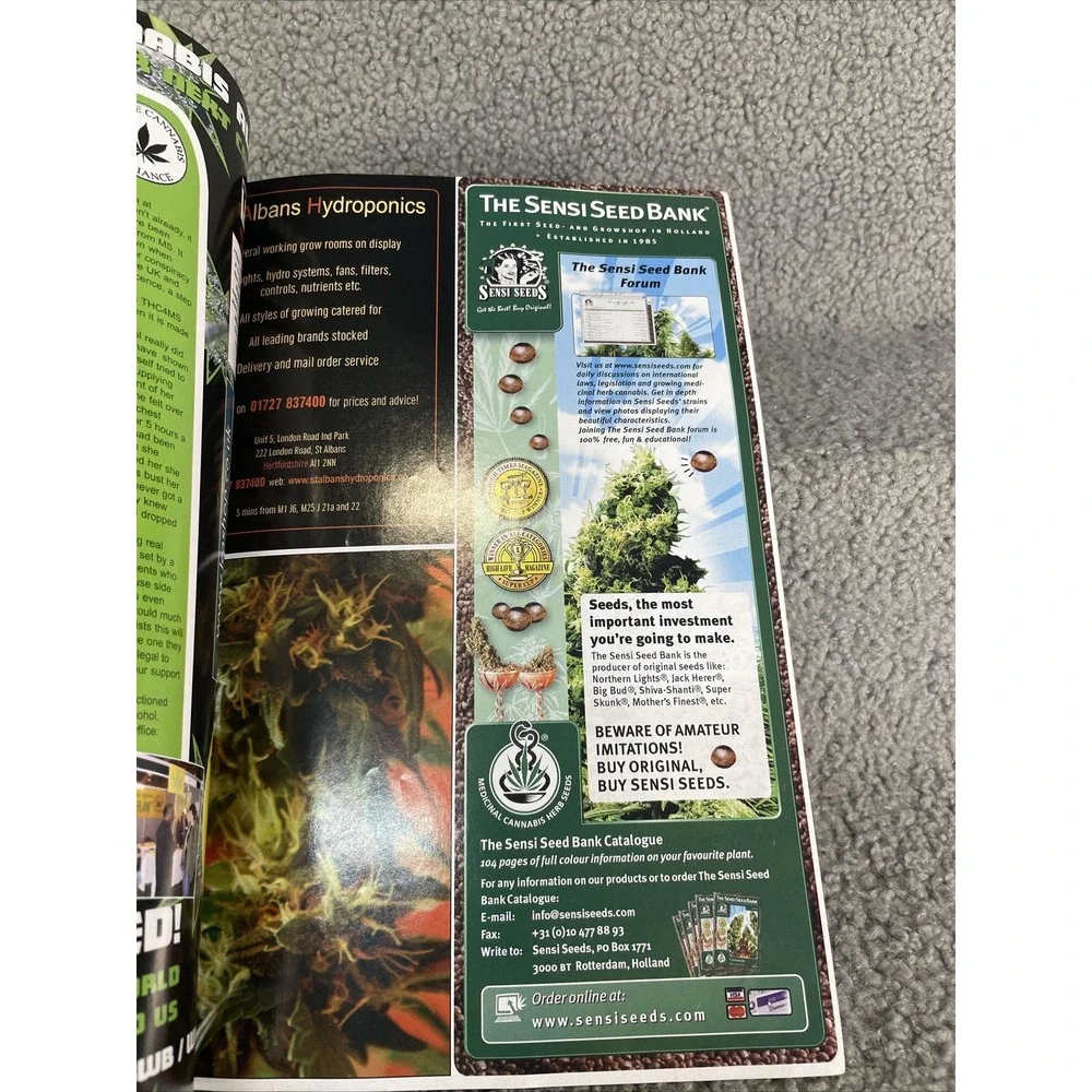 S4-42‎ WEED WORLD MAGAZINE - ISSUE 60